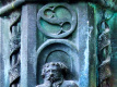 jeden z "netradičních" reliéfů na kašně v St. Wolfgang (HDR)